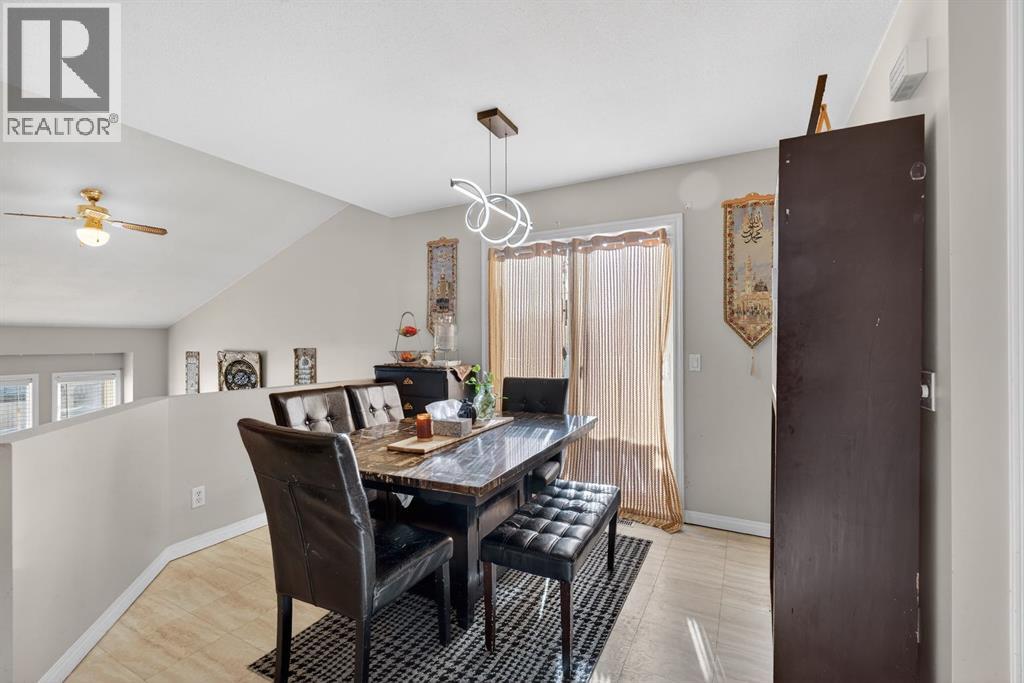 139 CASTLEDALE WAY NE - 11