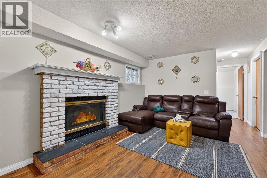 139 CASTLEDALE WAY NE - 22
