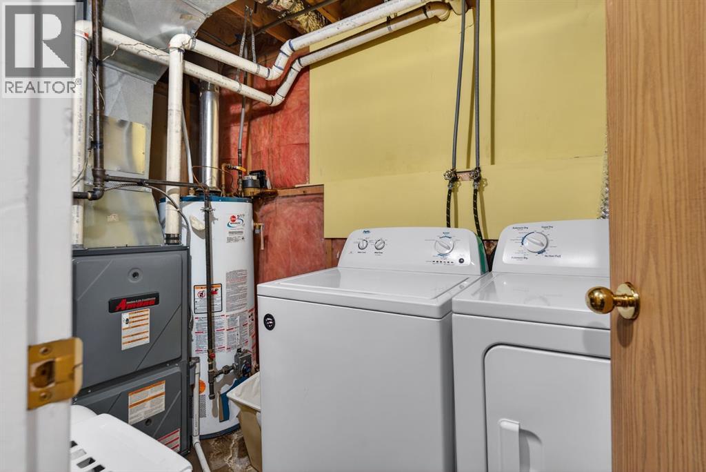 Single Family House 3 Level for Sale in  Castledale Way NE Castleridge Calgary 