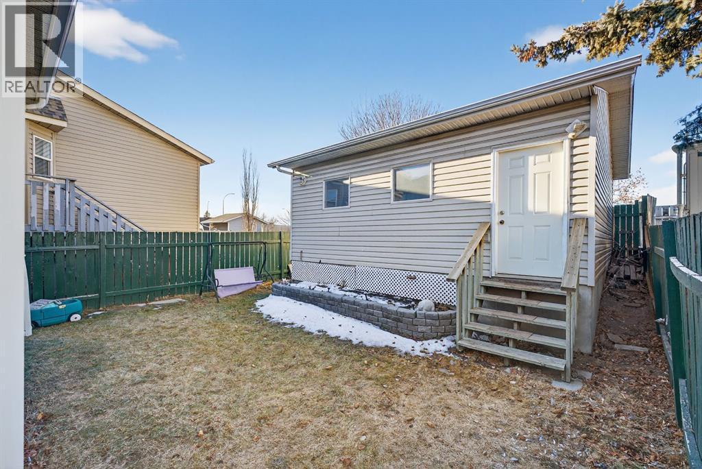 139 CASTLEDALE WAY NE - 28