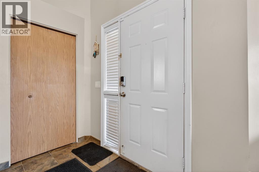 Single Family House 3 Level for Sale in  Castledale Way NE Castleridge Calgary 