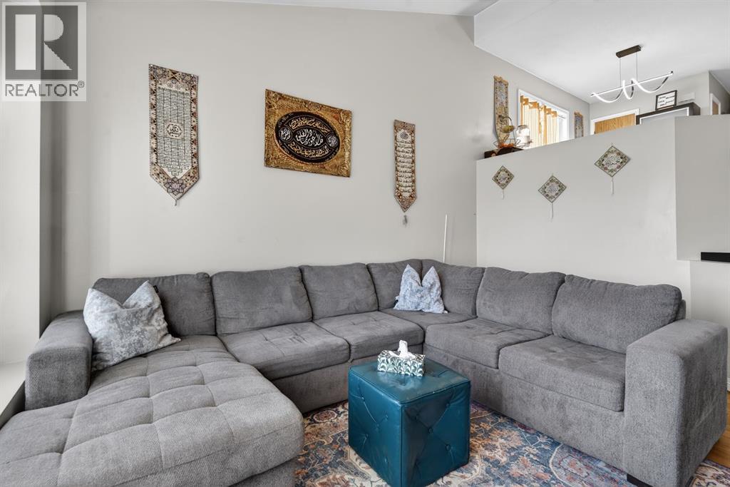 Single Family House 3 Level for Sale in  Castledale Way NE Castleridge Calgary 