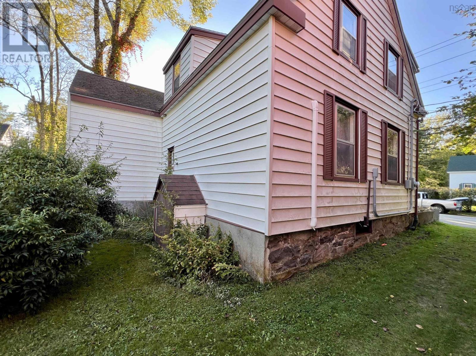 Property 31 of 36 of 279 Church Street