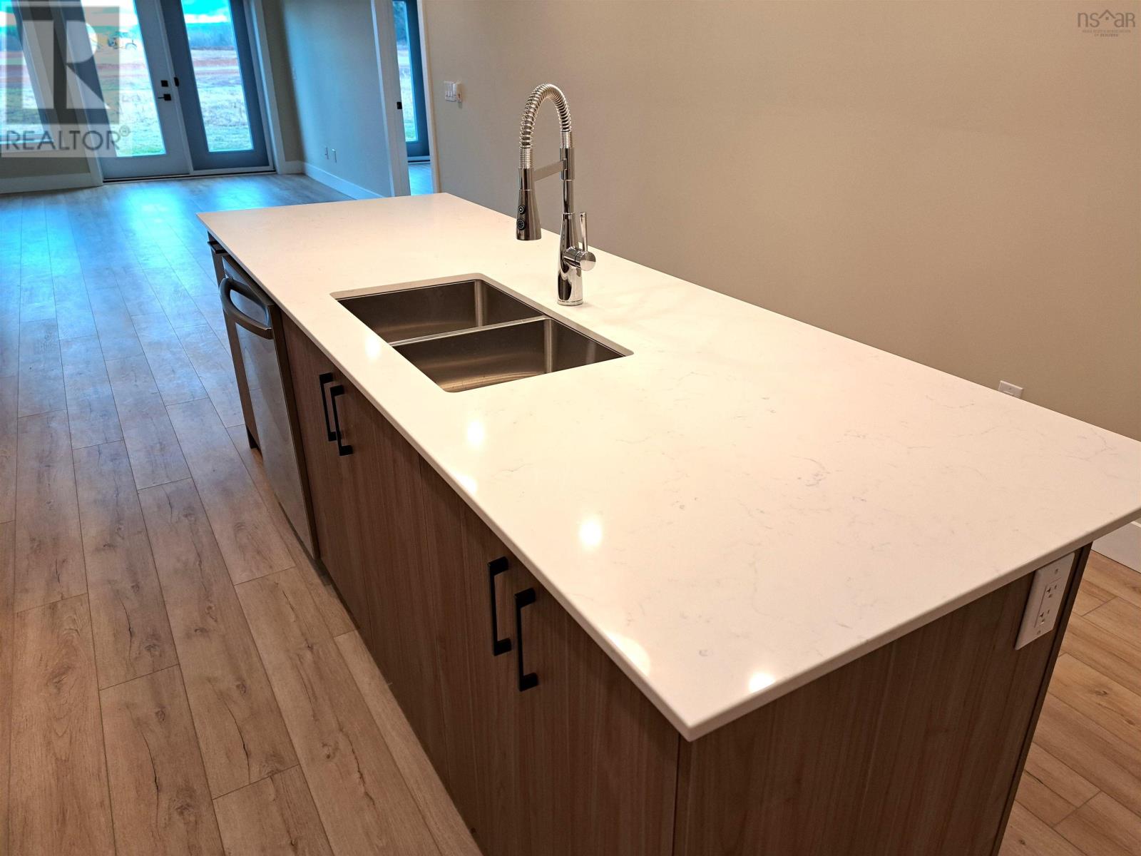 Property 15 of 34 of 127 Kent Road