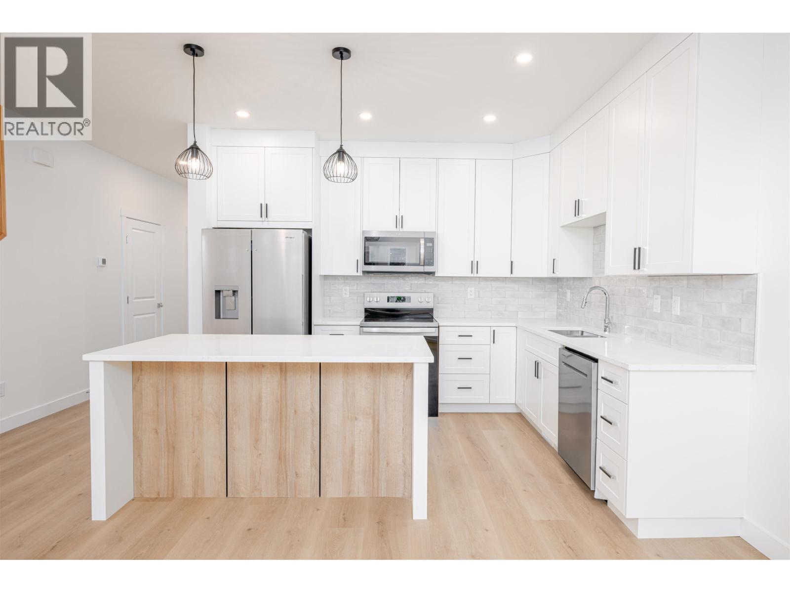 101 7785 SOUTHRIDGE AVENUE, Prince George