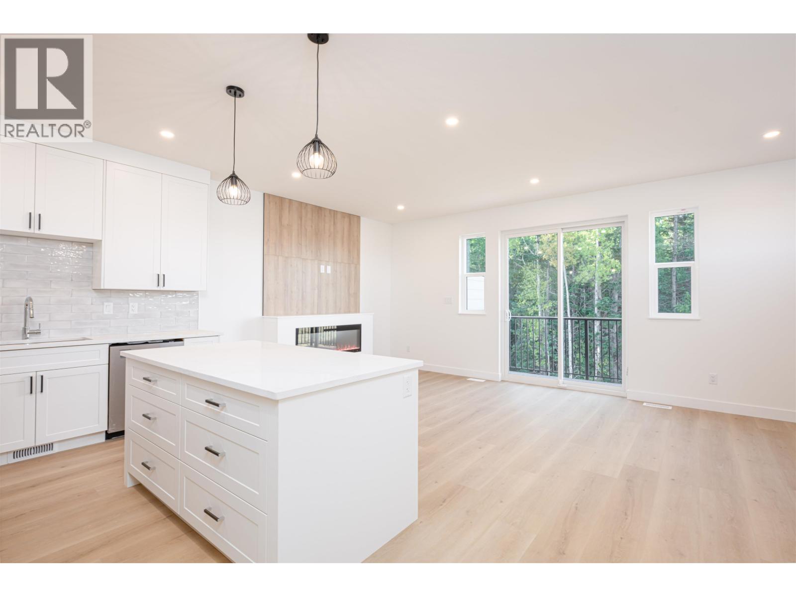 102 7785 SOUTHRIDGE AVENUE, Prince George