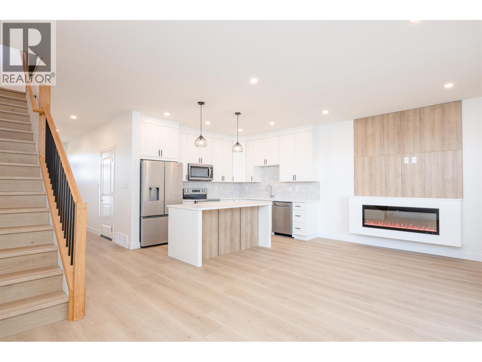 102 7785 SOUTHRIDGE AVENUE, Prince George