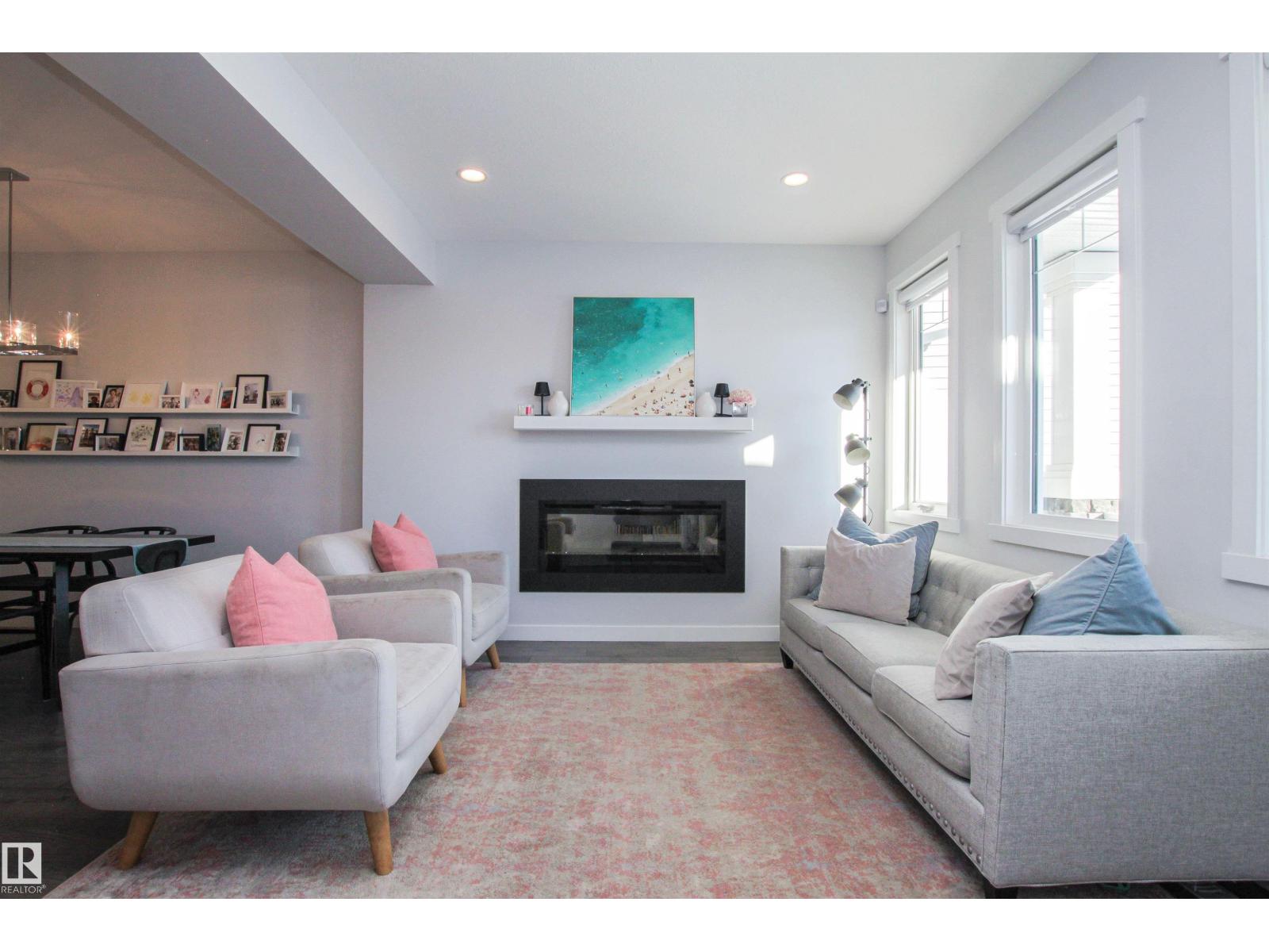 16752 15 AV SW, Edmonton