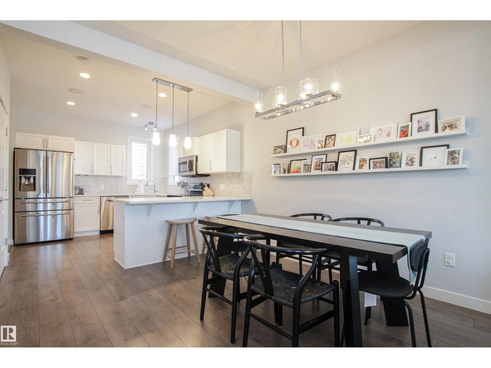 16752 15 AV SW, Edmonton