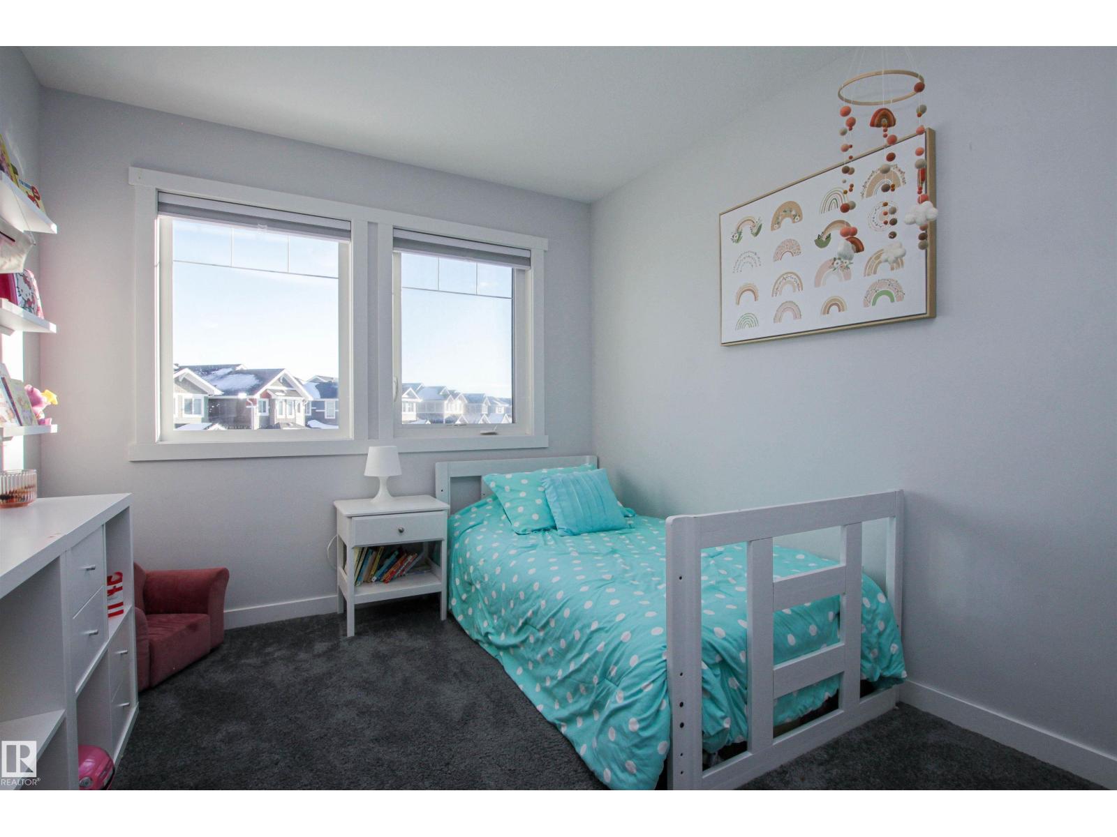 16752 15 AV SW, Edmonton