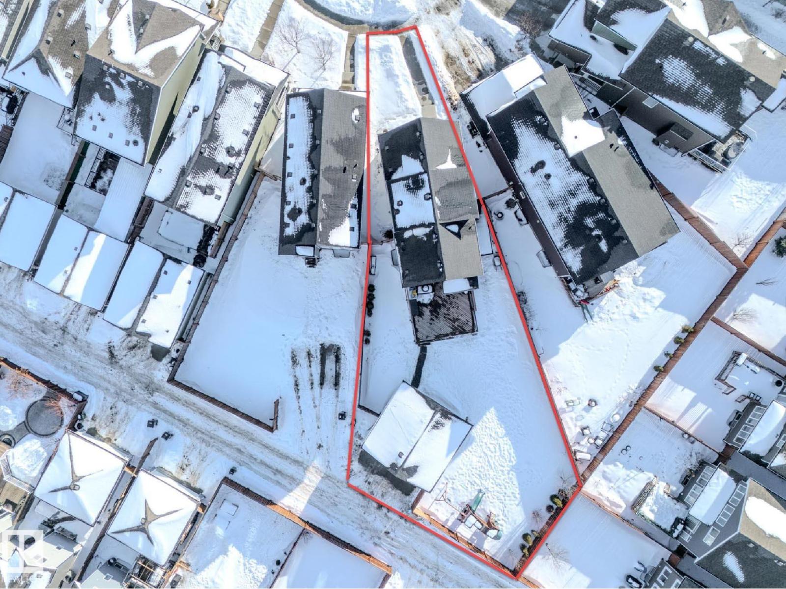 16752 15 AV SW, Edmonton