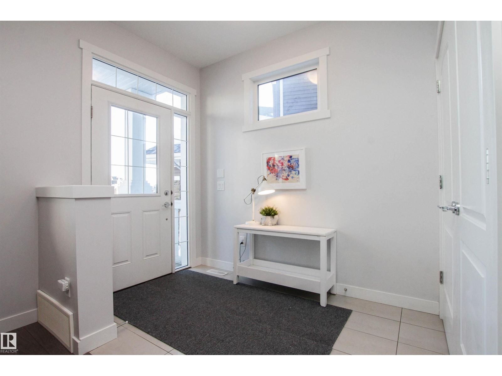 16752 15 AV SW, Edmonton