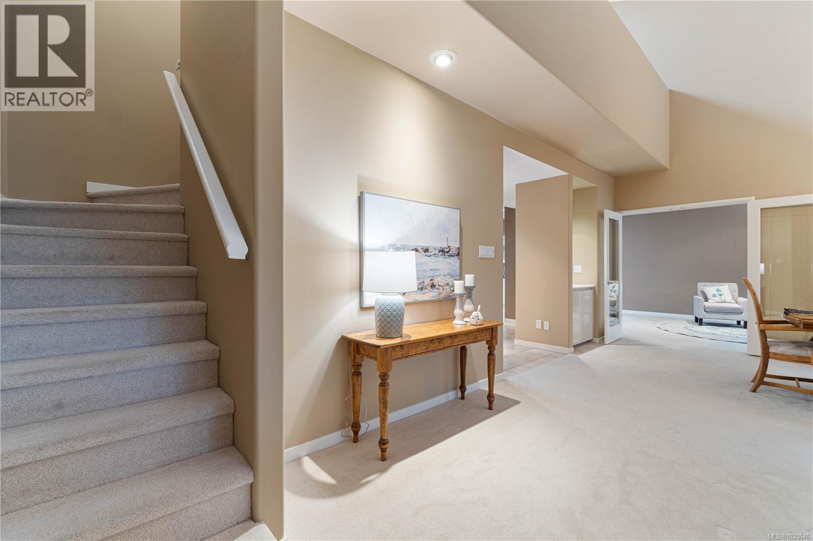 896 Lakes Blvd, Parksville