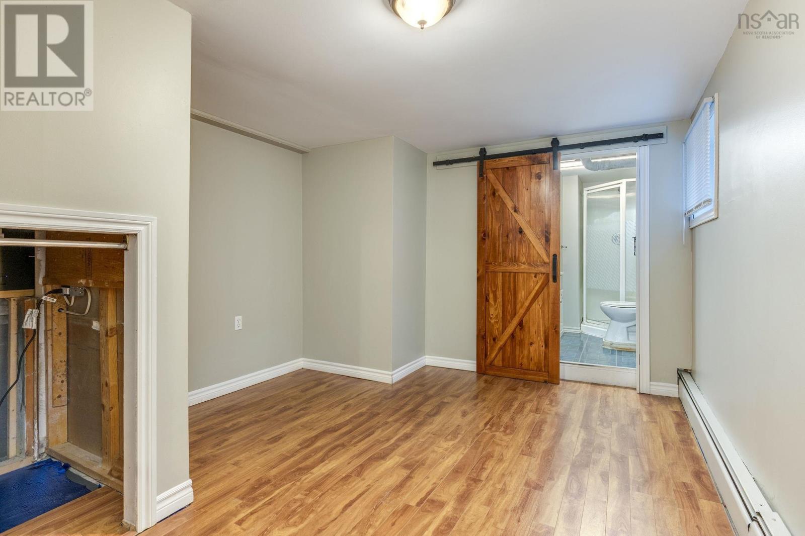 Property 22 of 34 of 1992 Shore Road