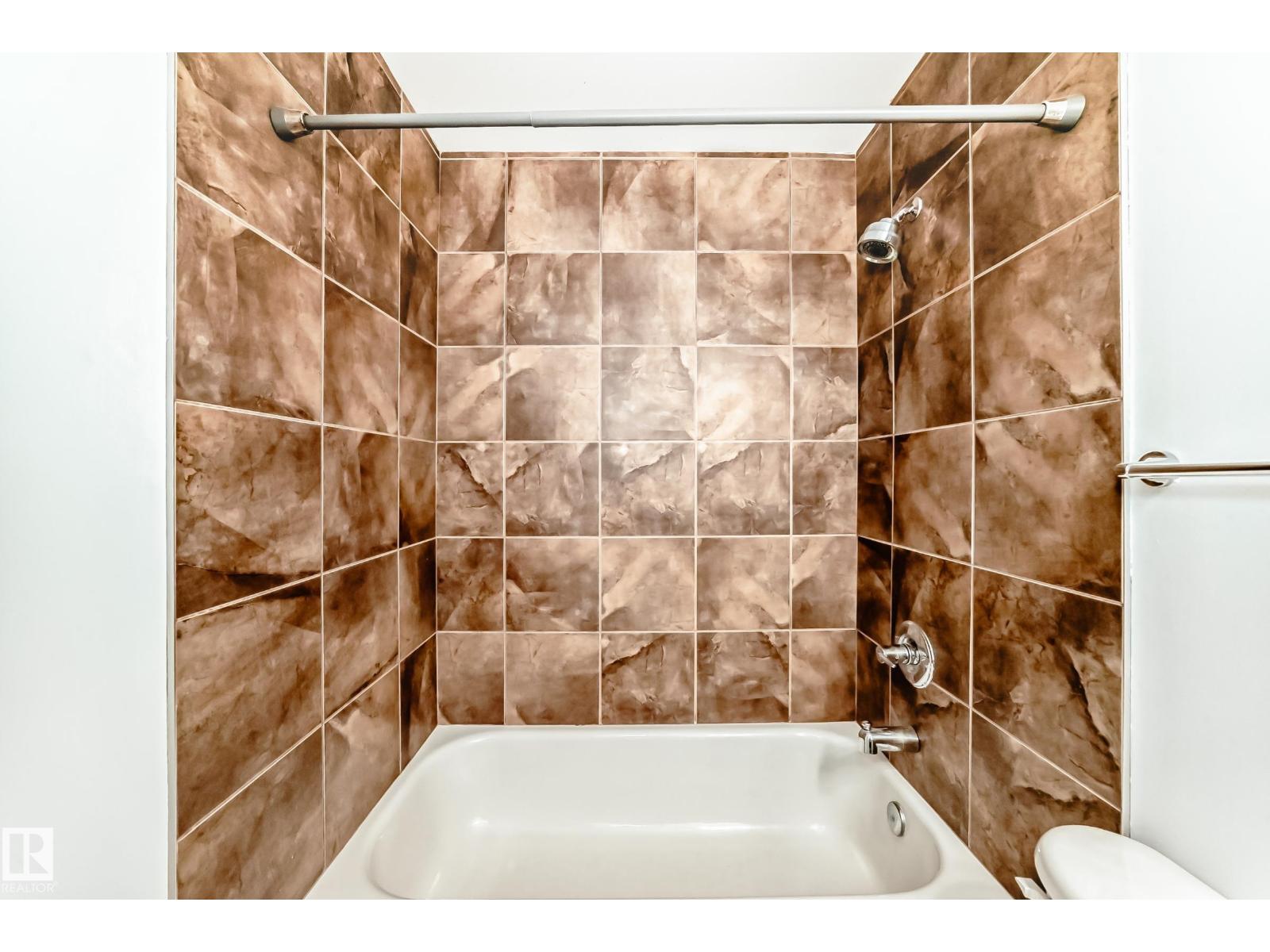 #103 7907 109 ST NW - 39