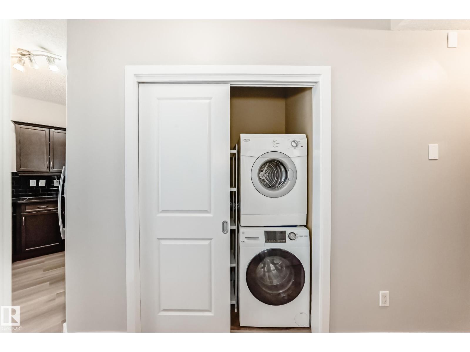 #103 7907 109 ST NW - 40