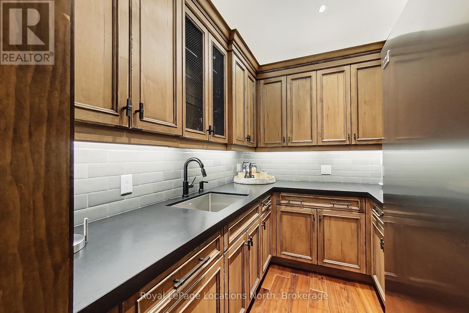 115 ELLIS DRIVE - 16
