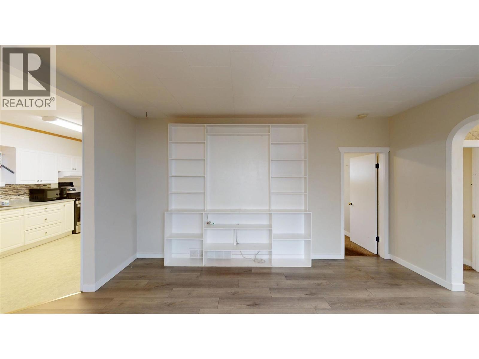 201R 9TH Avenue S, Cranbrook