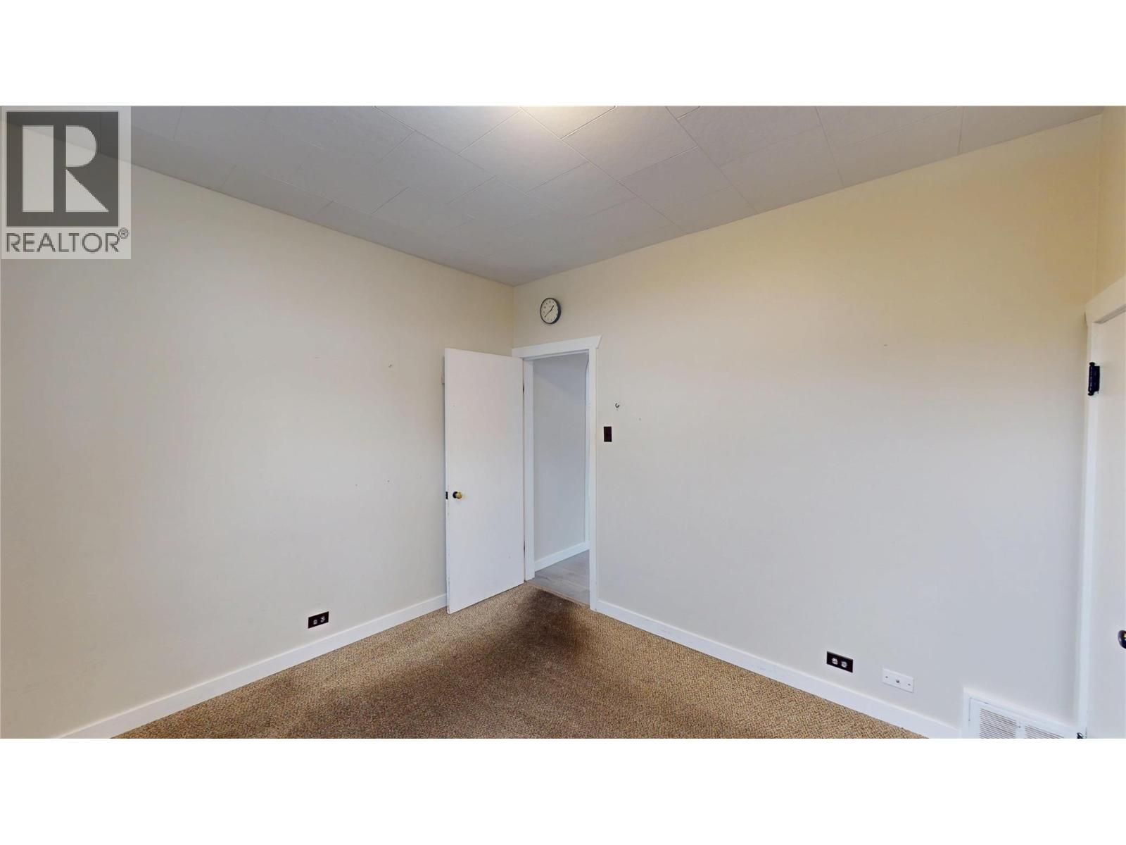 201R 9TH Avenue S, Cranbrook