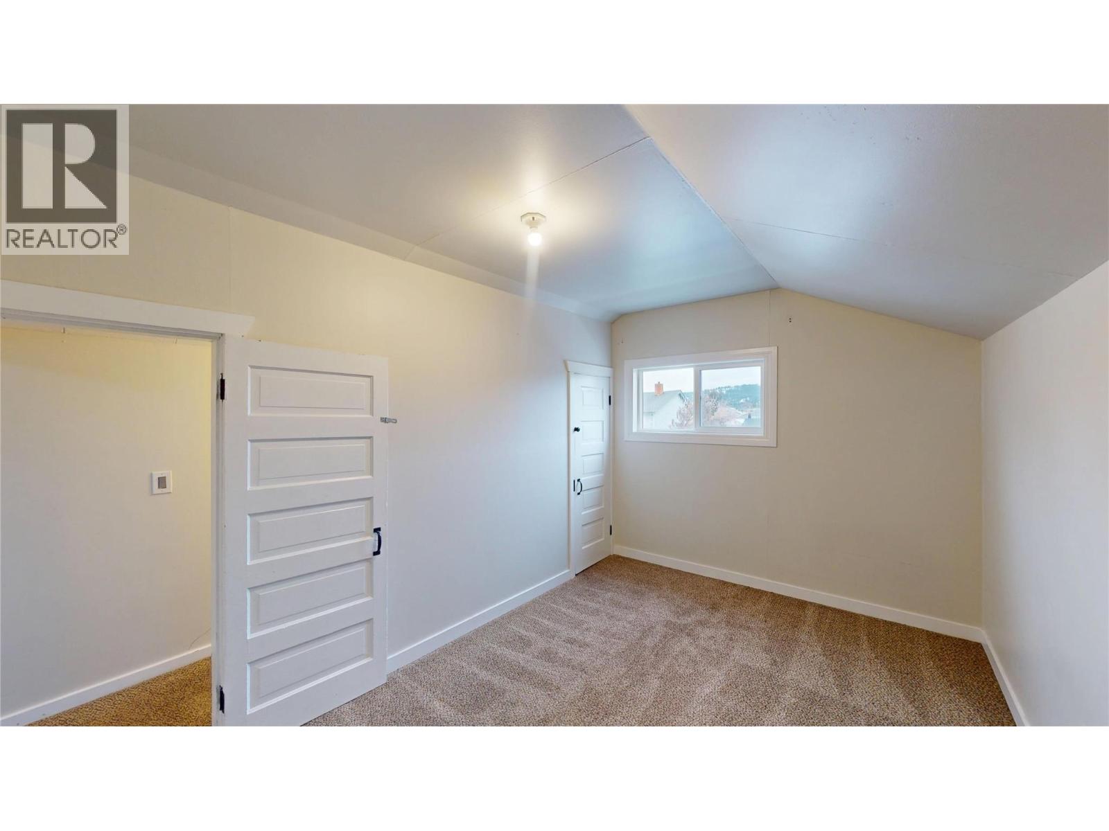 201R 9TH Avenue S, Cranbrook