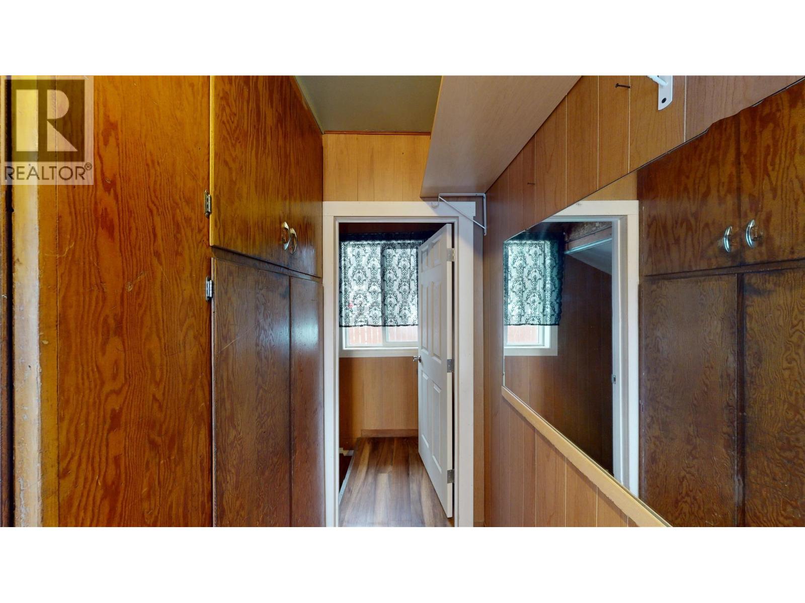 201R 9TH Avenue S, Cranbrook