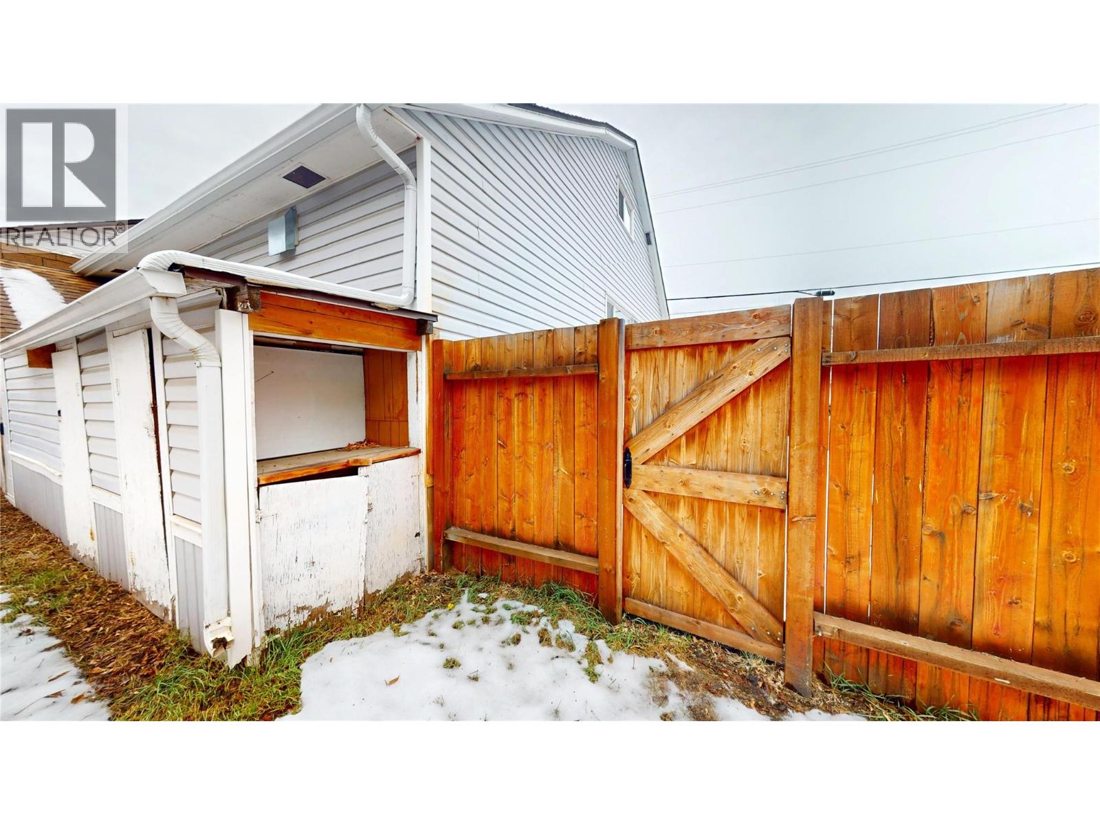 201R 9TH Avenue S, Cranbrook