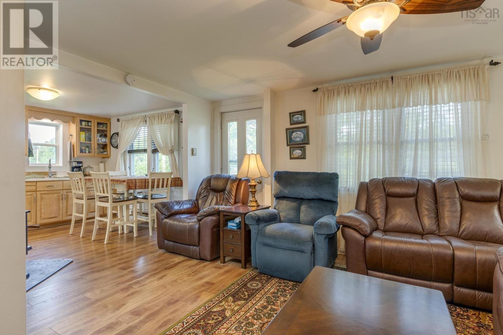 Property 34 of 49 of 18665 Highway 103