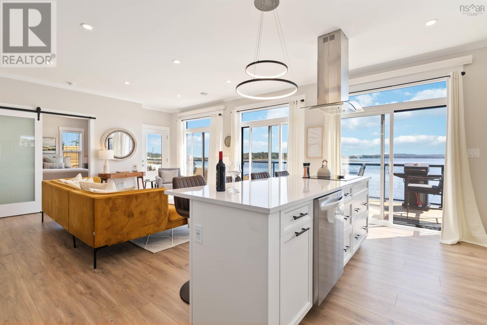 Property 19 of 41 of 4 693 Masons Beach Road