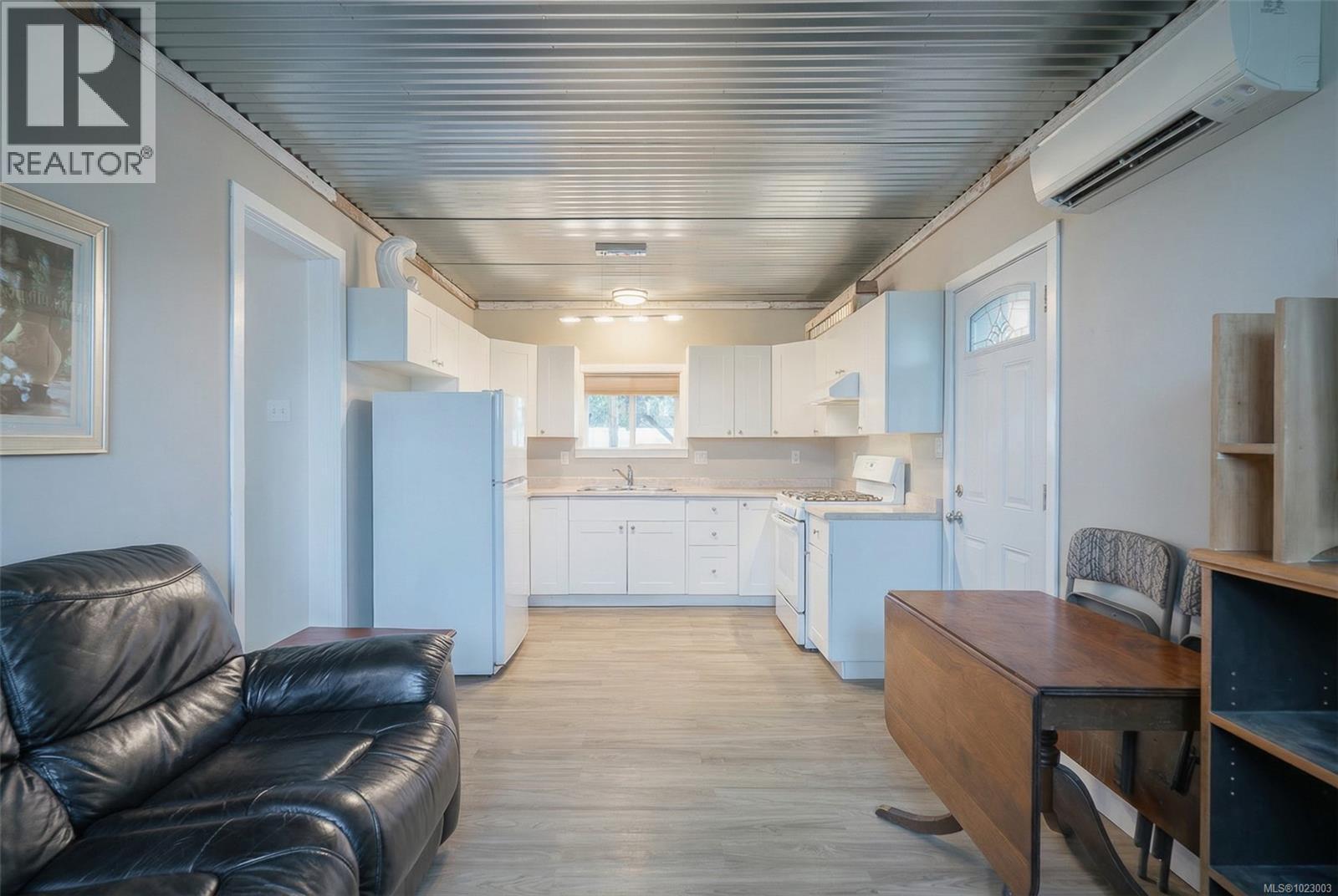 6274 Somenos Rd, Duncan