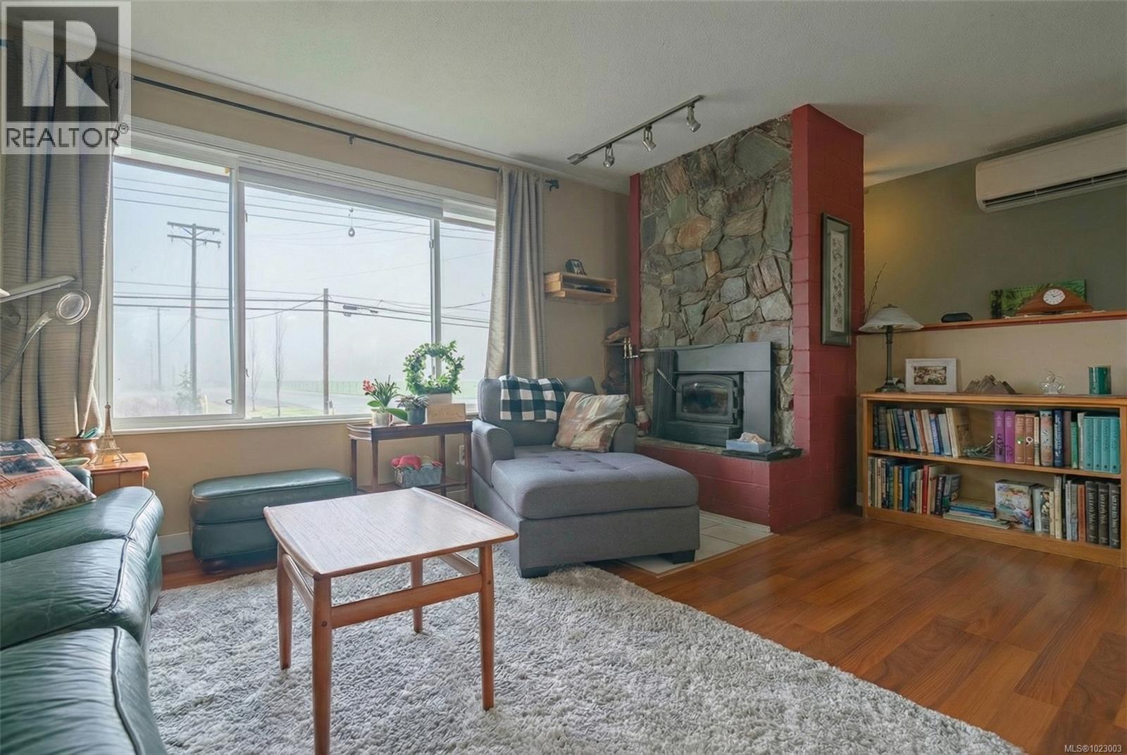 6274 Somenos Rd, Duncan