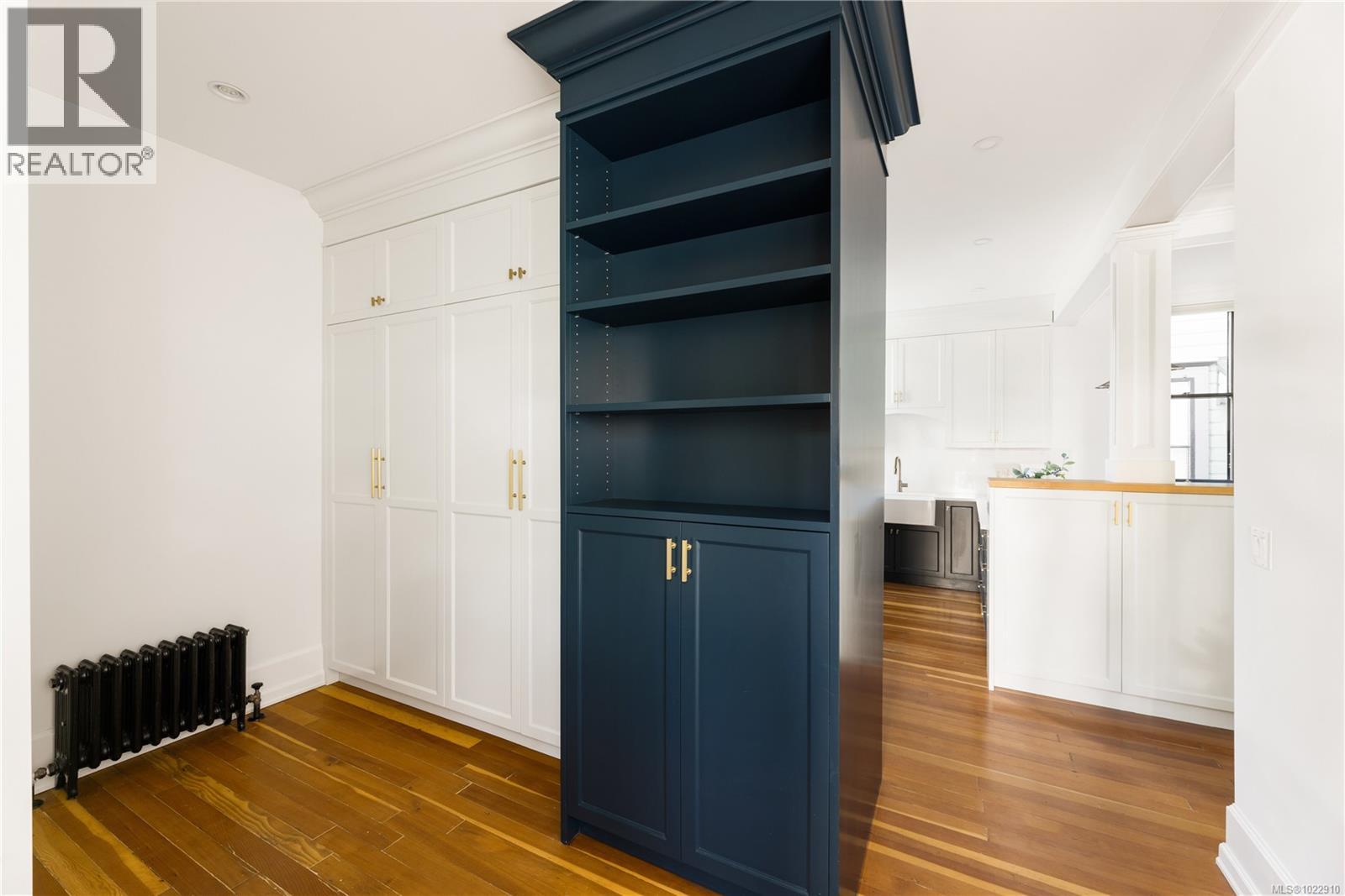  222 Dallas Road, Victoria