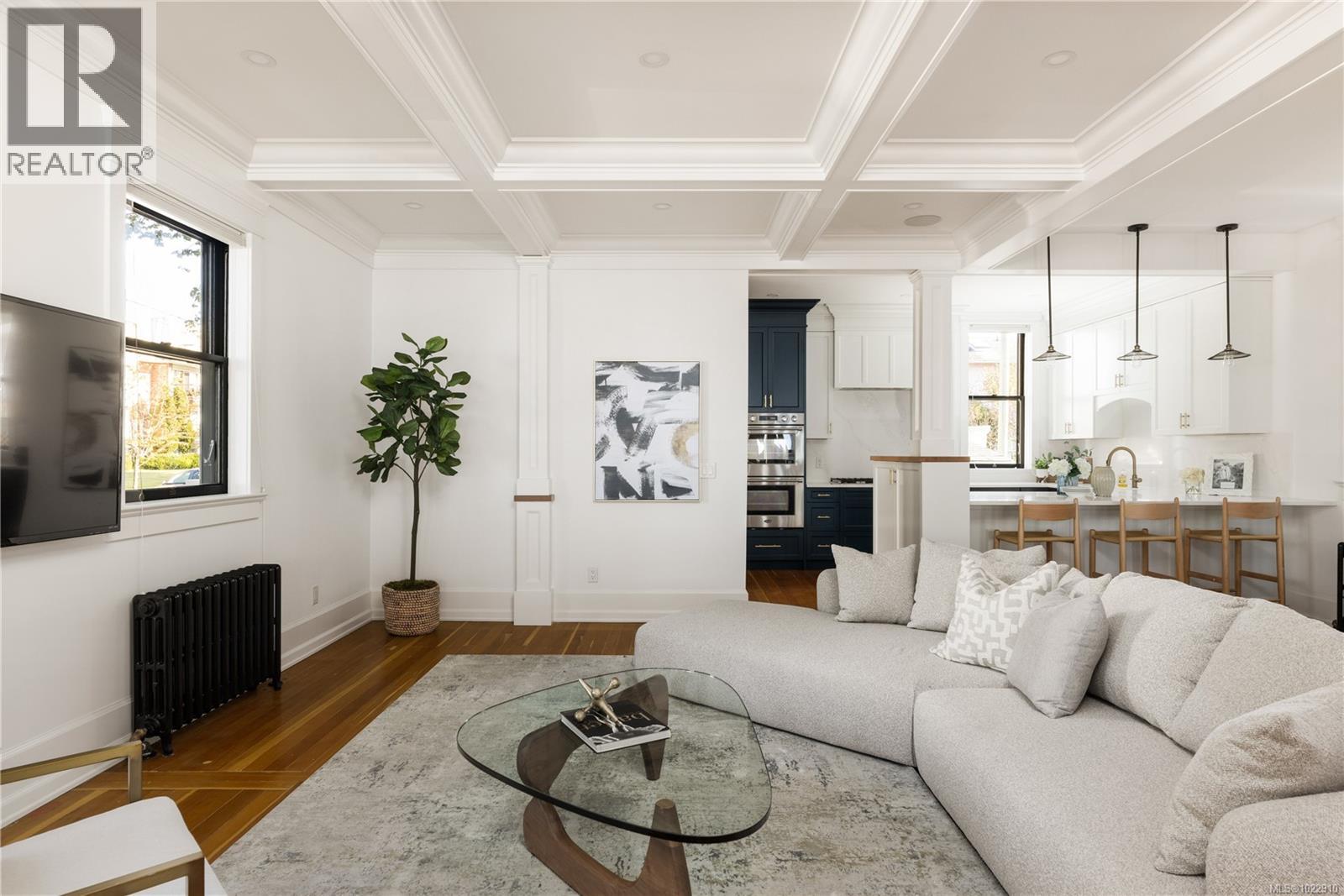  222 Dallas Road, Victoria