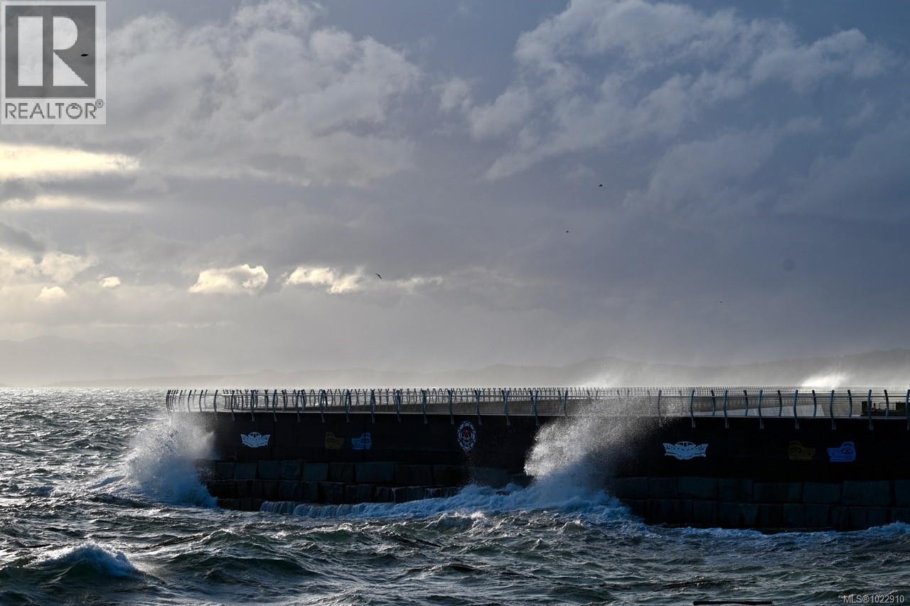  222 Dallas Road, Victoria