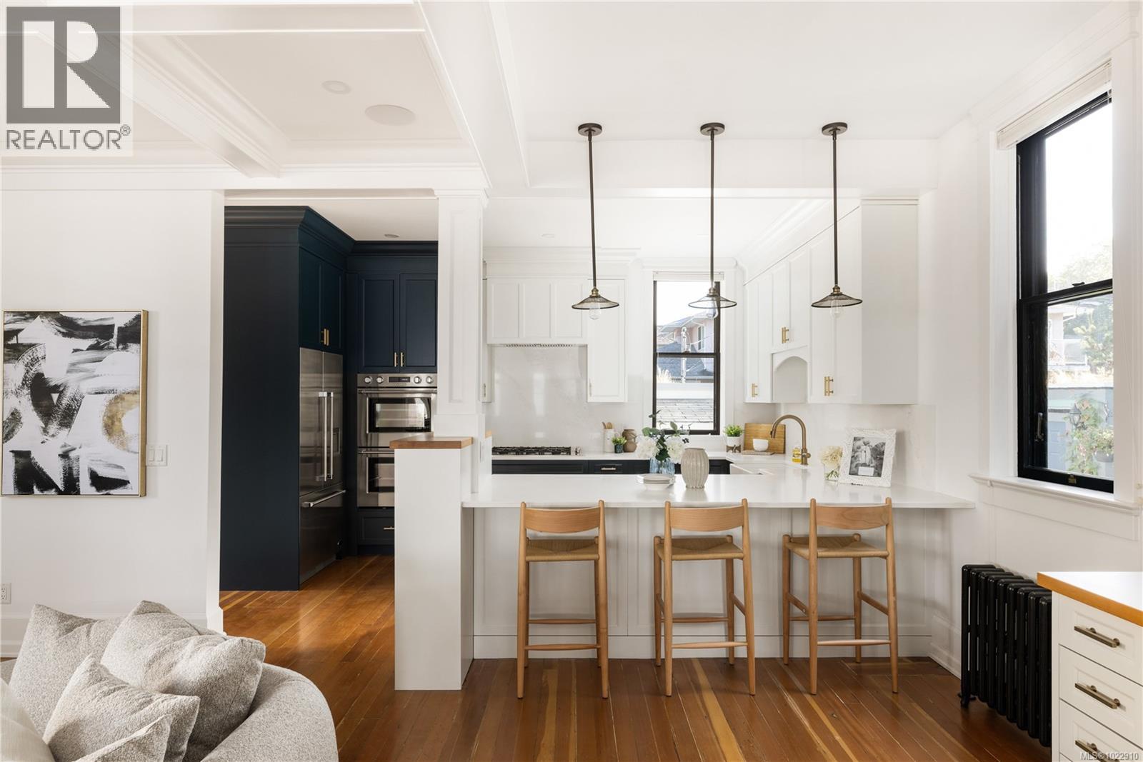  222 Dallas Road, Victoria