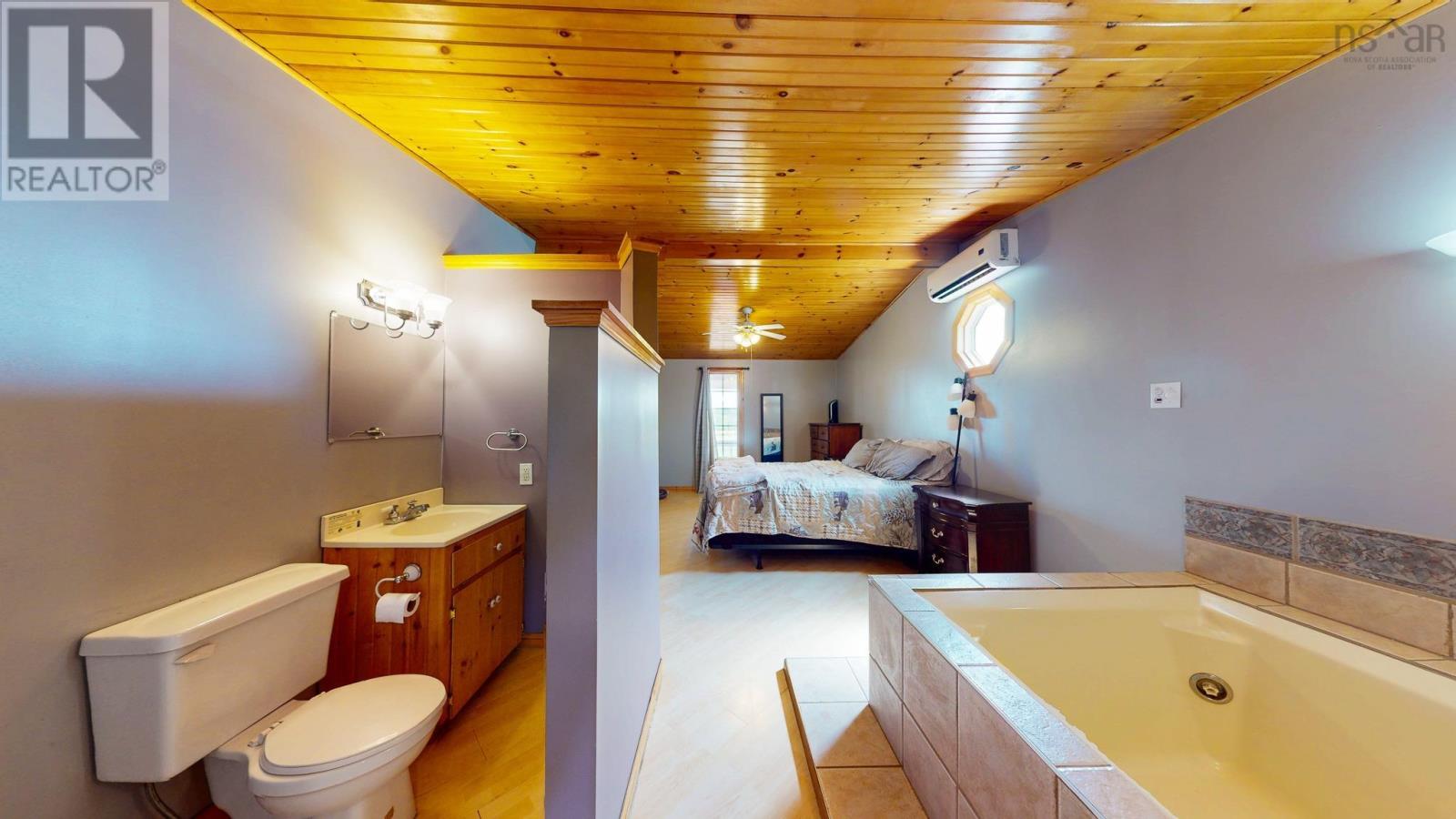 Property 31 of 46 of 1477 Lakewood Road