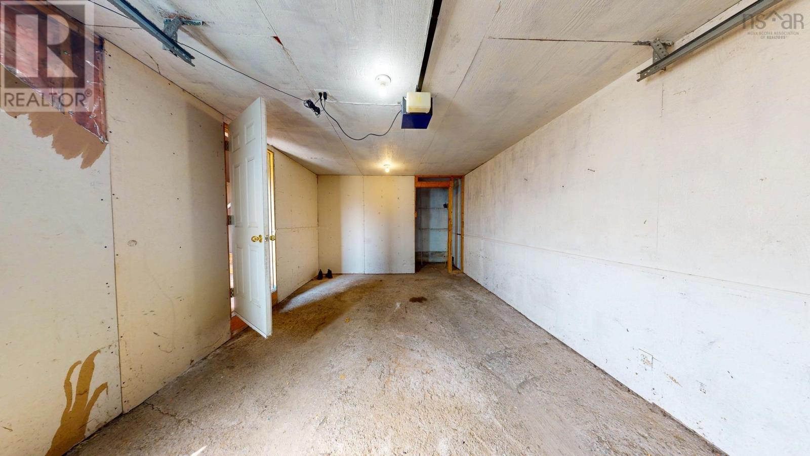 Property 36 of 46 of 1477 Lakewood Road