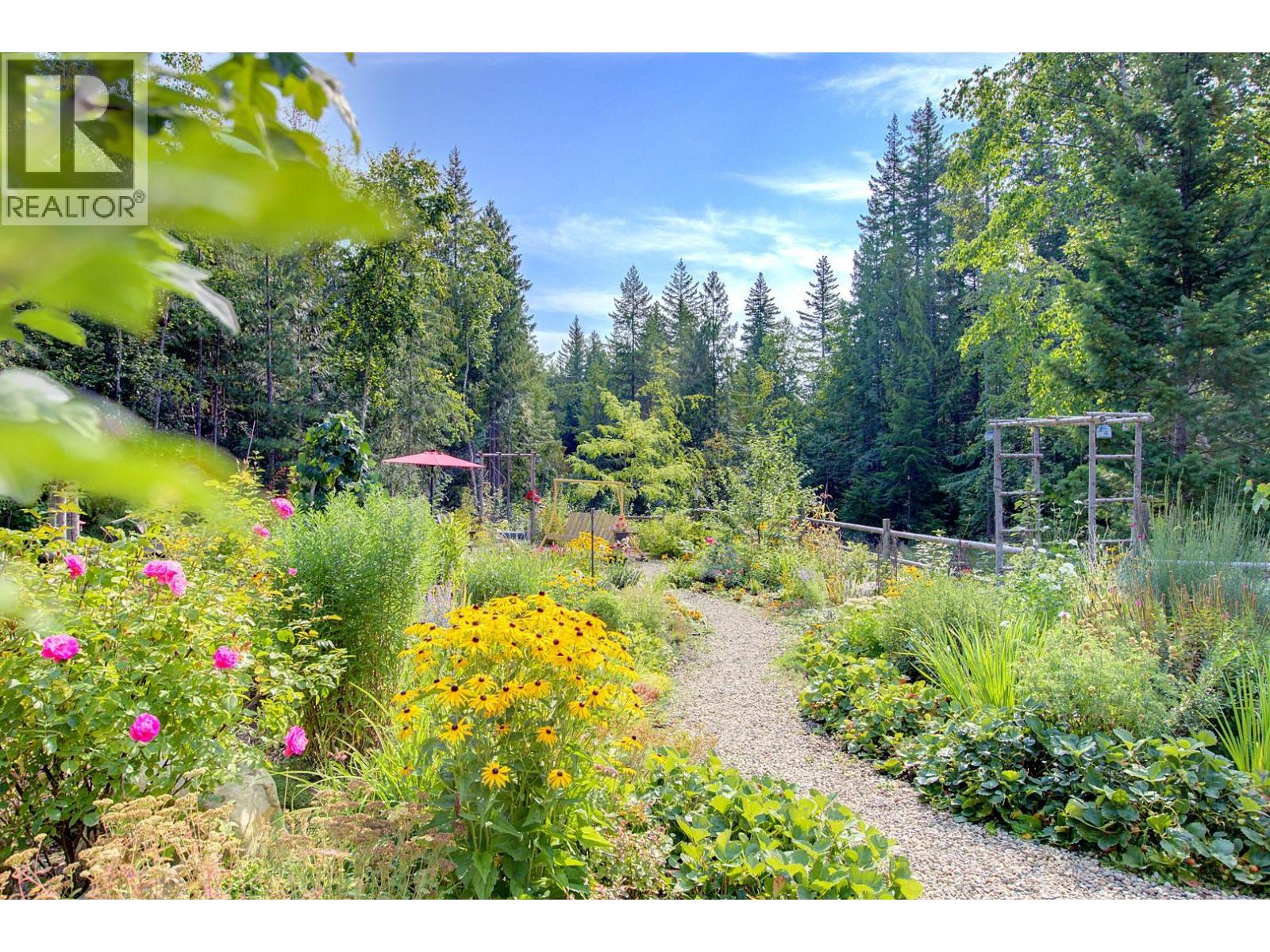 44 Mackenzie Road, Salmon Arm