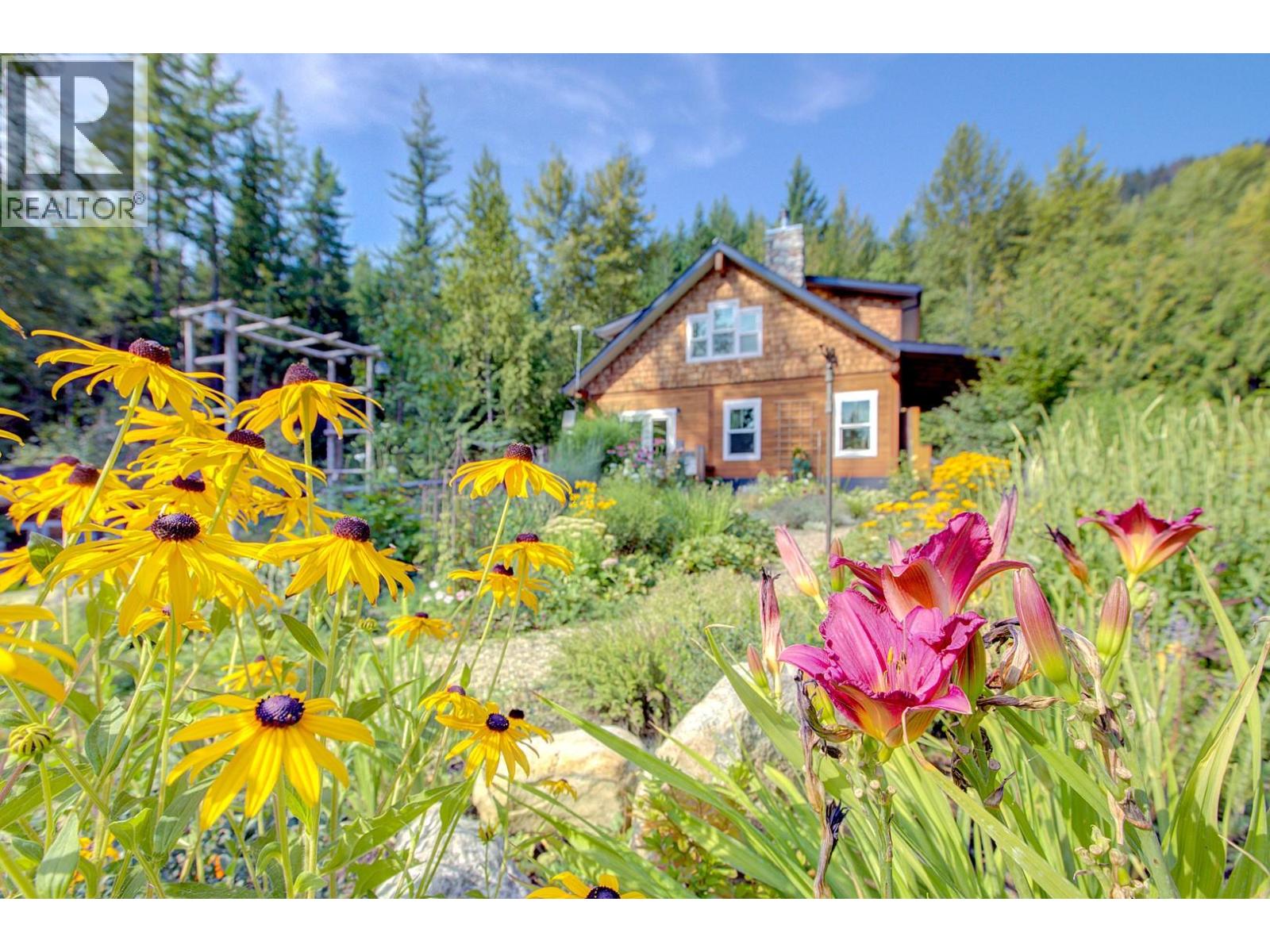 44 Mackenzie Road, Salmon Arm