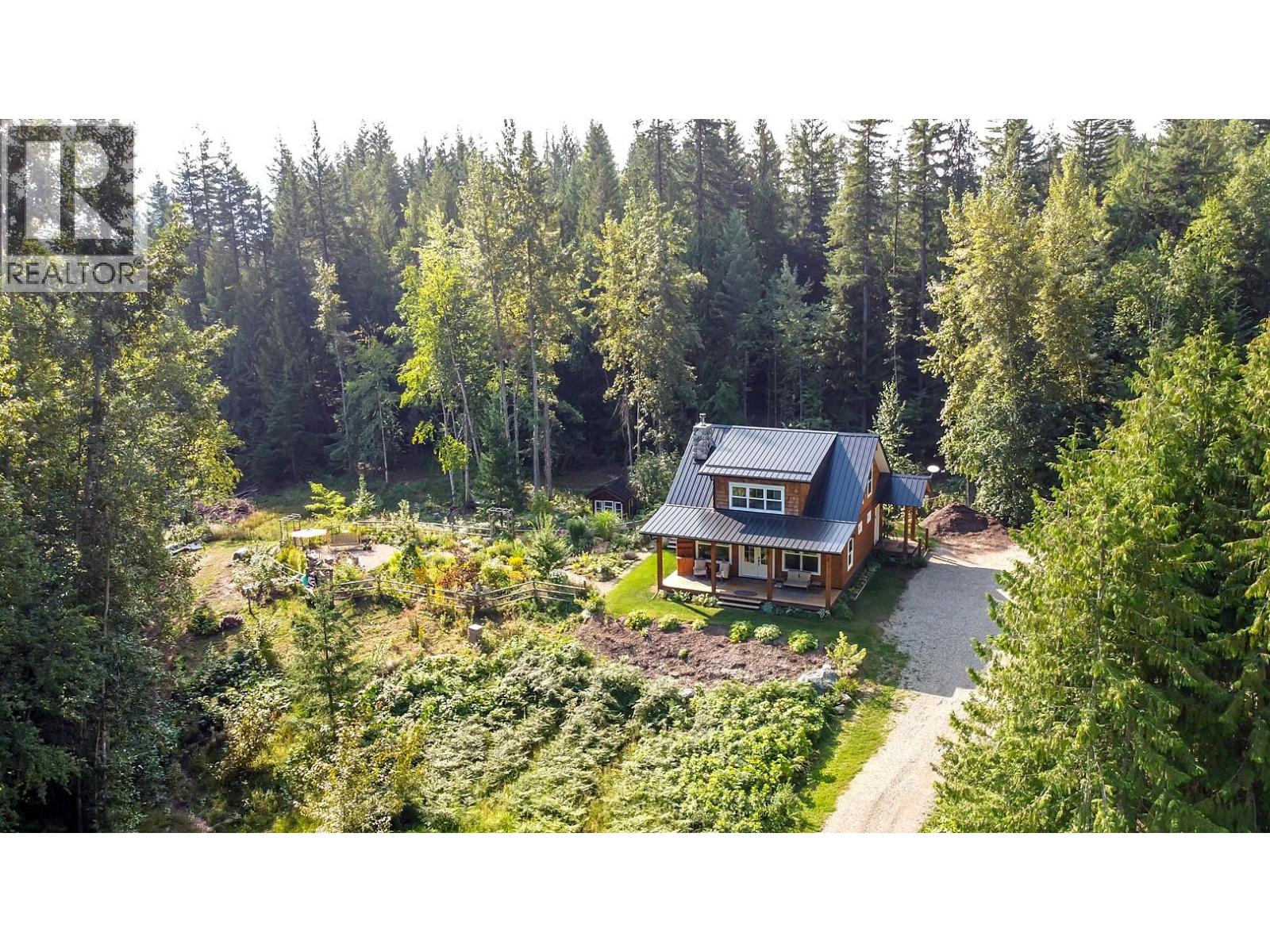 44 Mackenzie Road, Salmon Arm