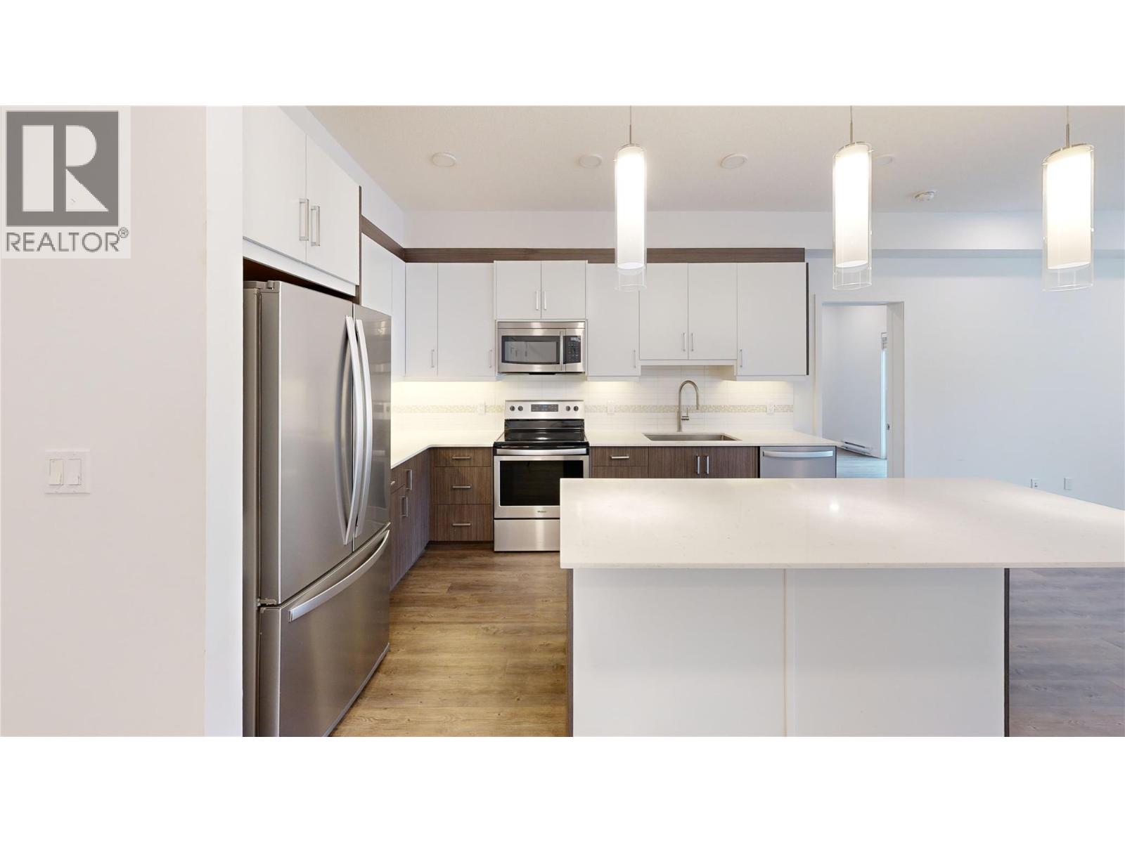 #1202 410 5TH AVENUE - 10