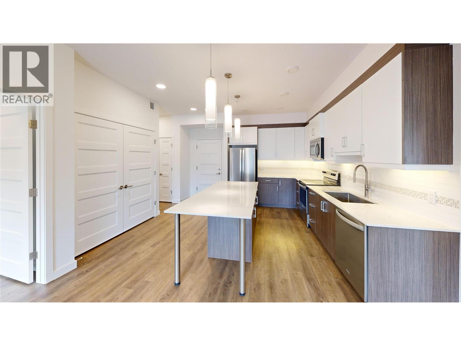 #1202 410 5TH AVENUE - 11