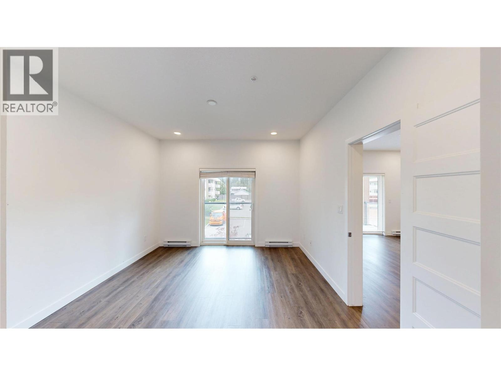 #1202 410 5TH AVENUE - 16