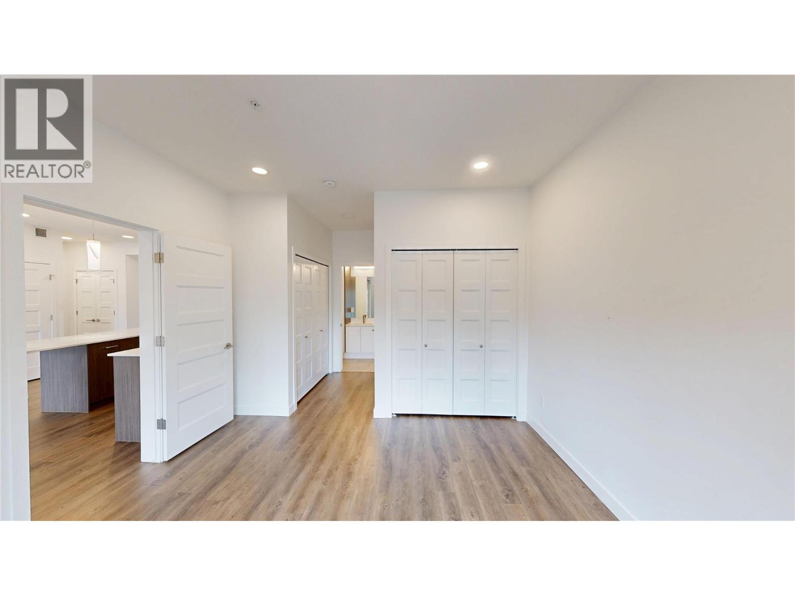 #1202 410 5TH AVENUE - 18