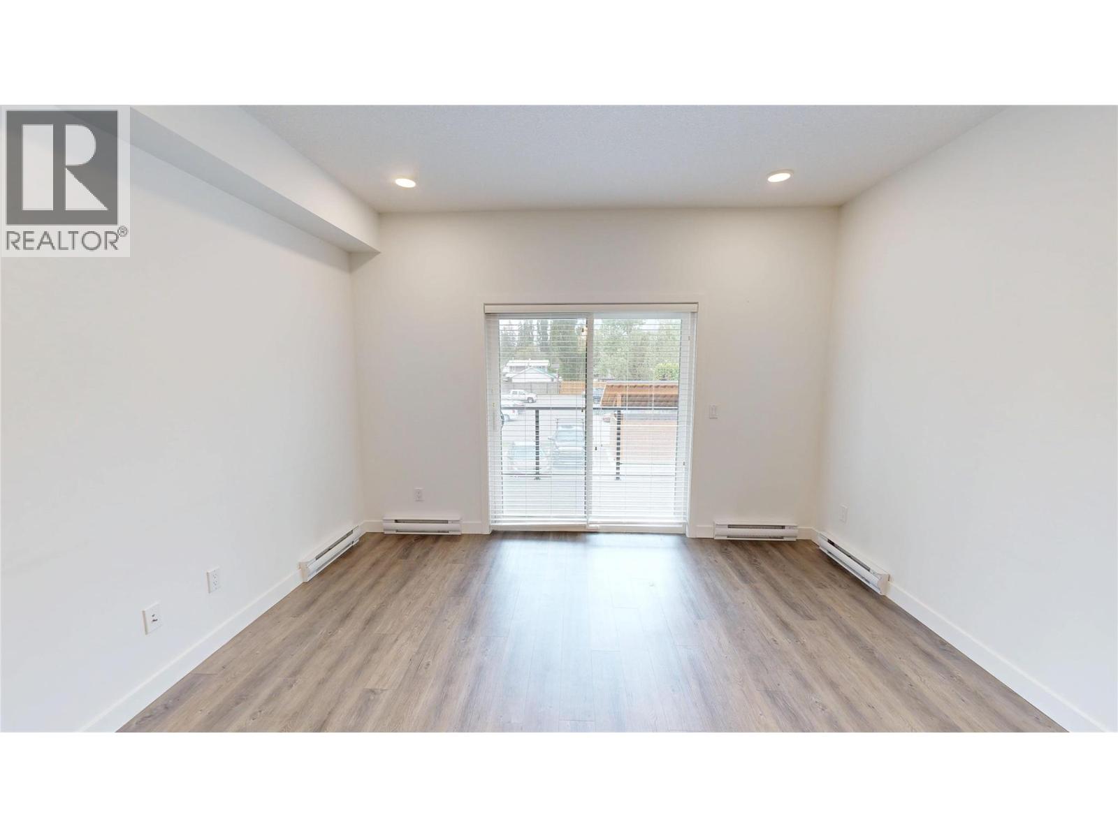 #1202 410 5TH AVENUE - 22