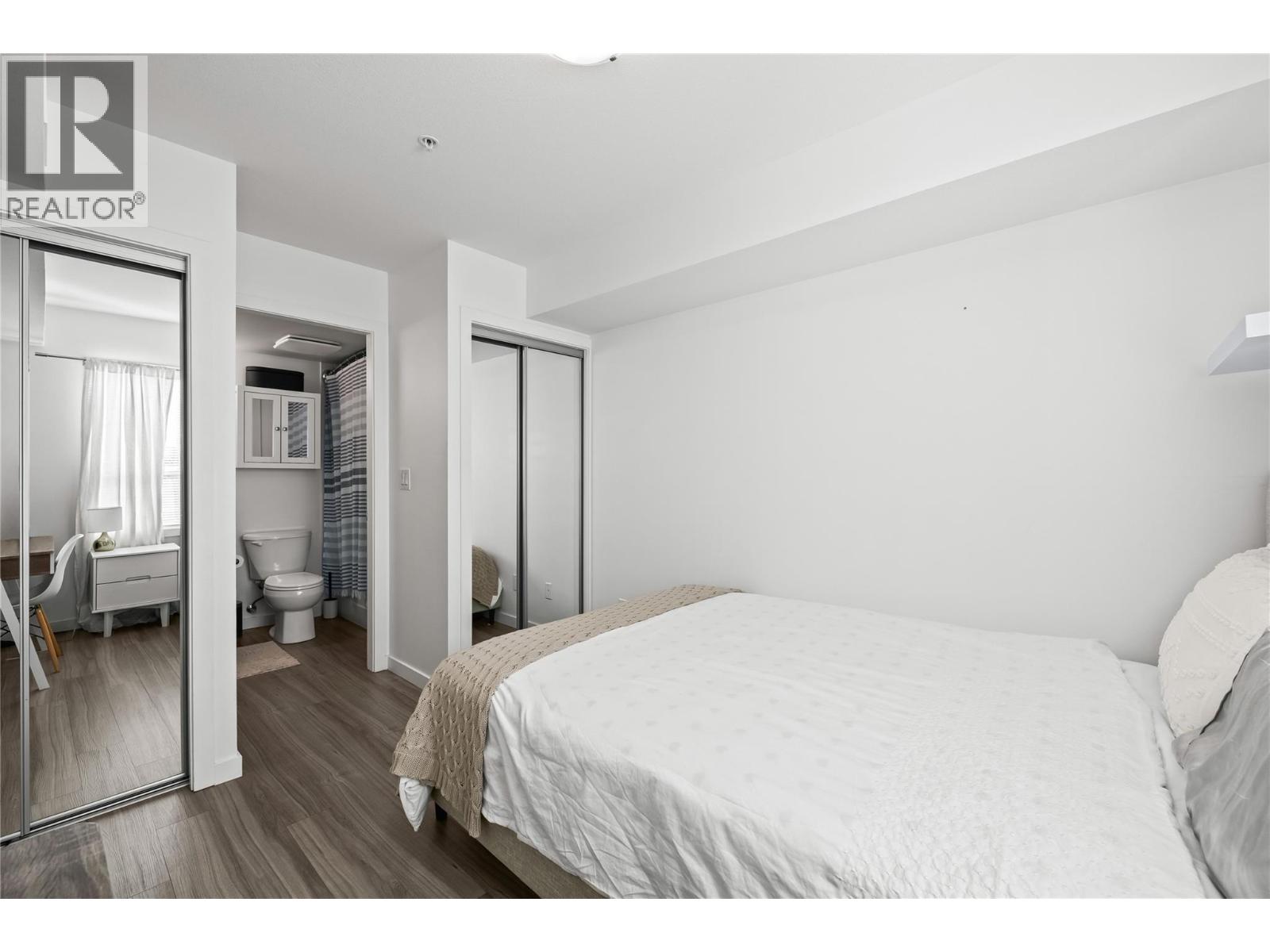 203 775 Academy Way, Kelowna