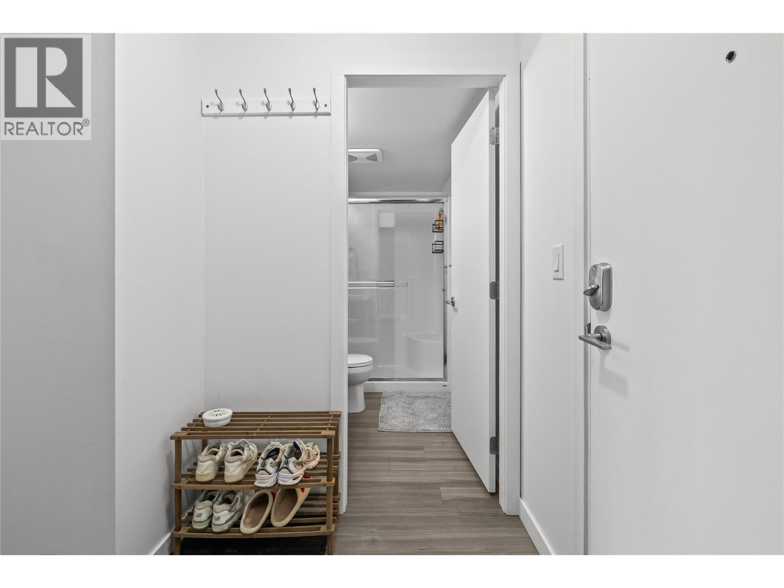 203 775 Academy Way, Kelowna