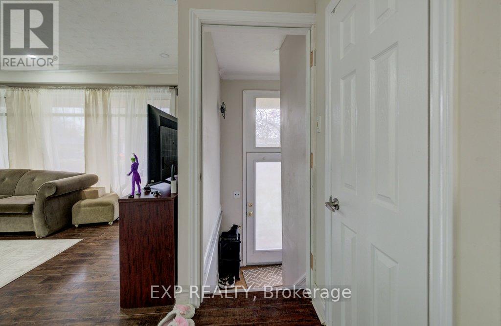 1361 STANBURY ROAD - 4
