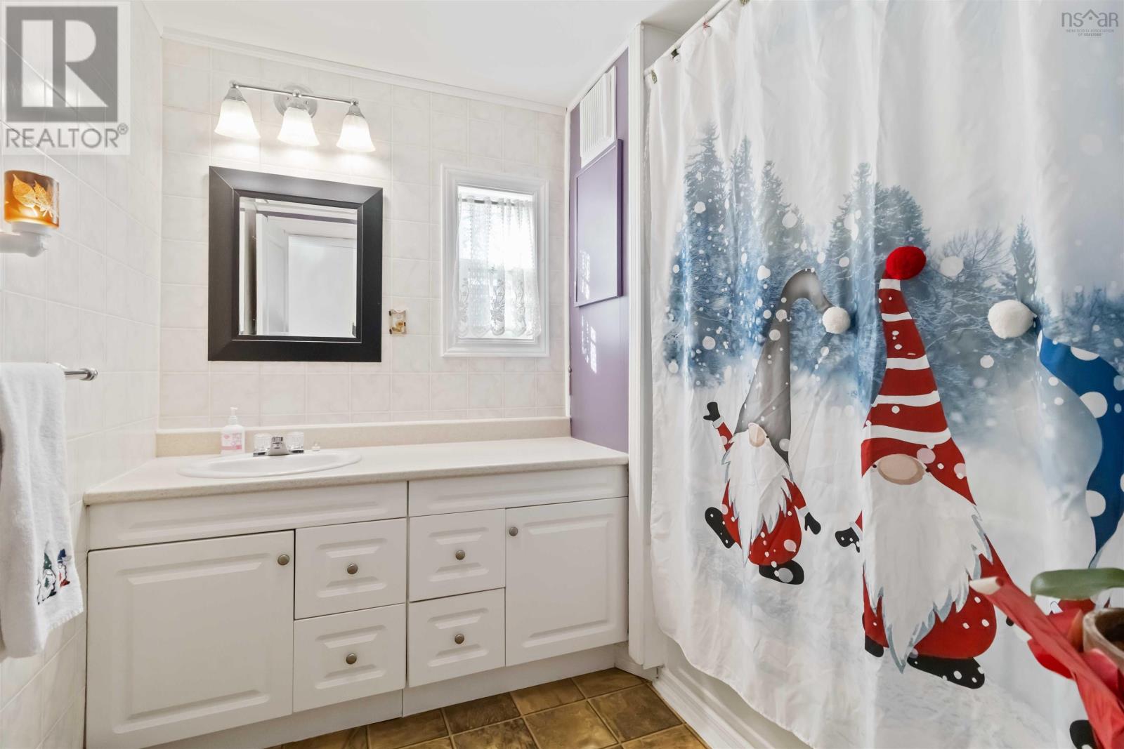 Property 18 of 26 of 2 Stanley Street