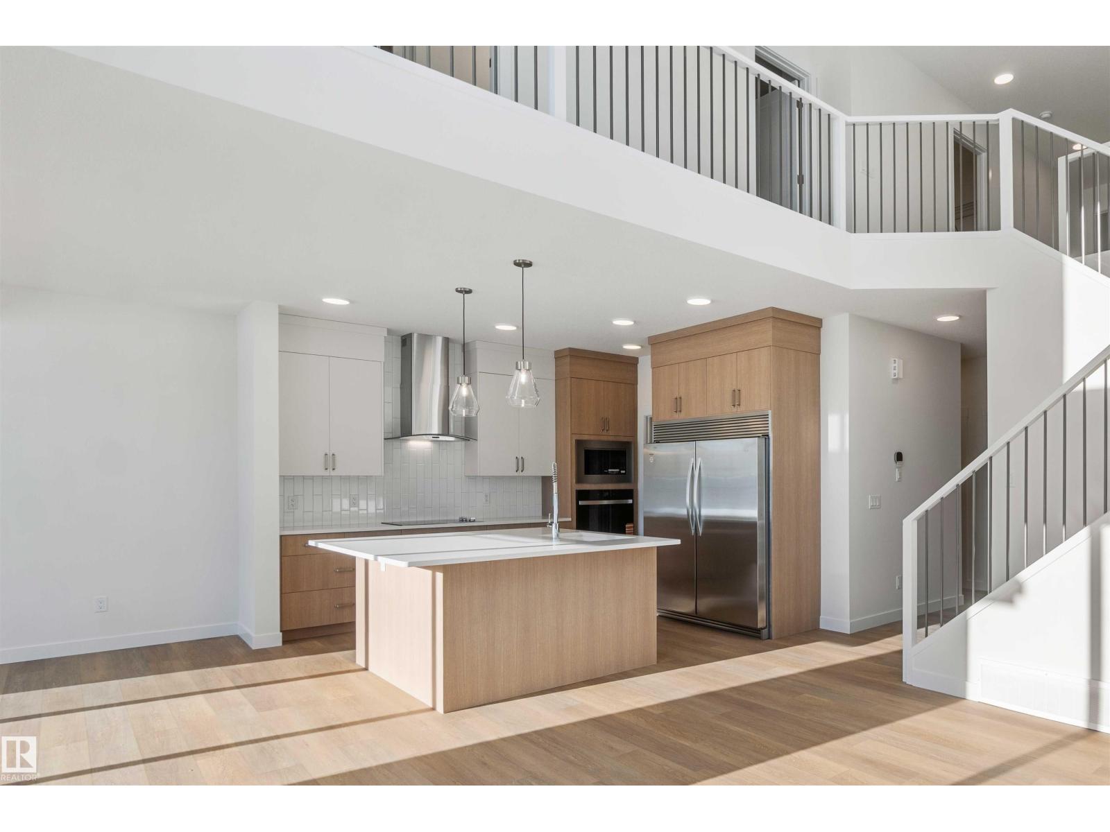 2215 4 AV SW - 18