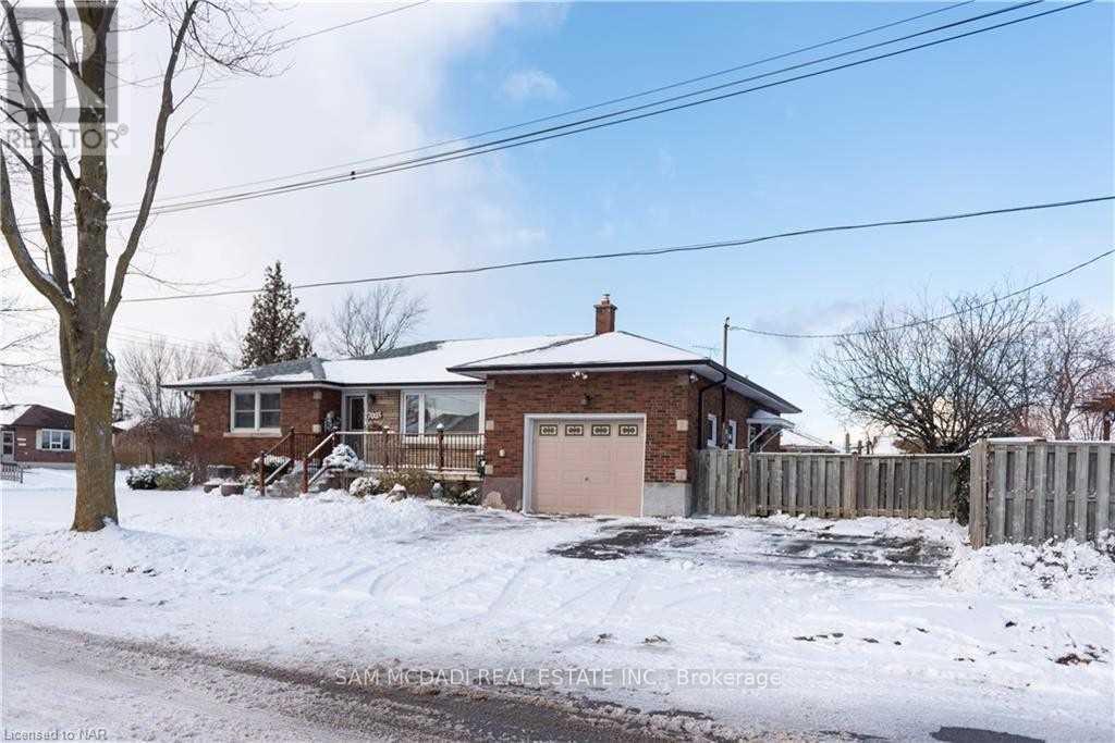 UPPER - 7003 ANN STREET - Photo 2 of 25, Niagara Falls (Arad/Fallsview), Ontario